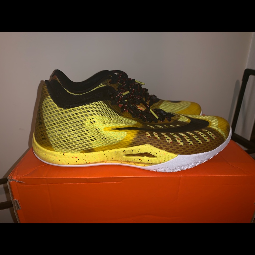 2016 Nike EYBL Hyperlive Size 12